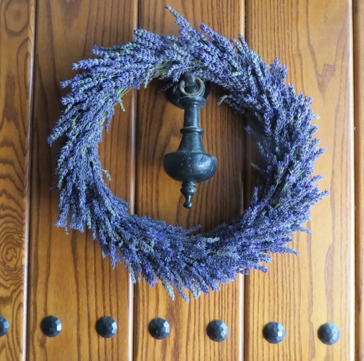 make or buy sustainable presents - lavender wreath
