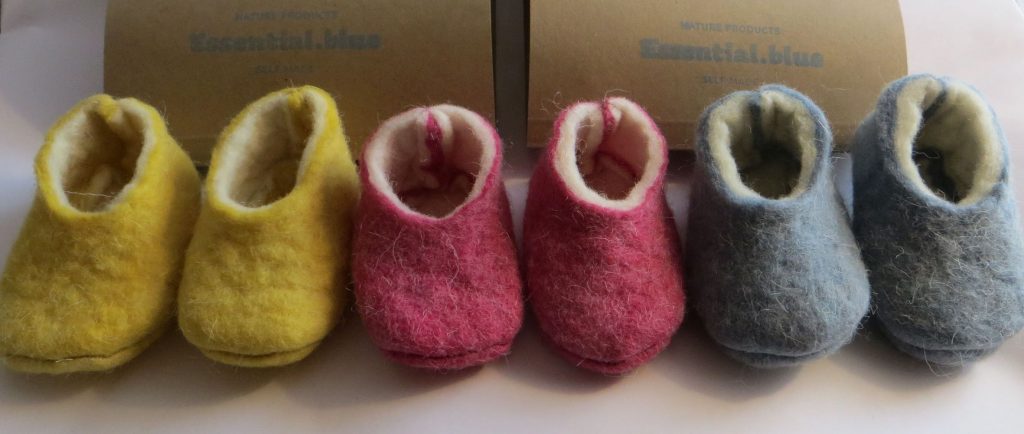 felted natural dyed woolen slippers