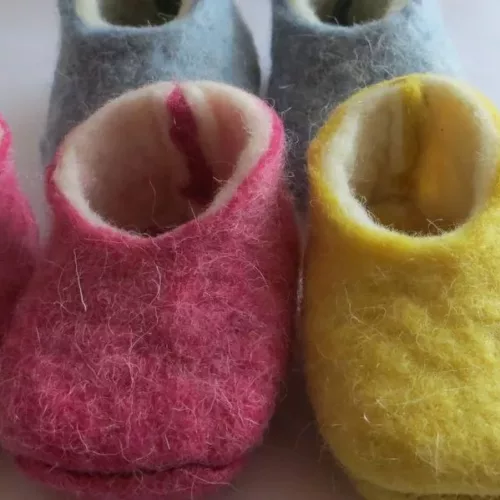 felted babyslippers - essential.blue