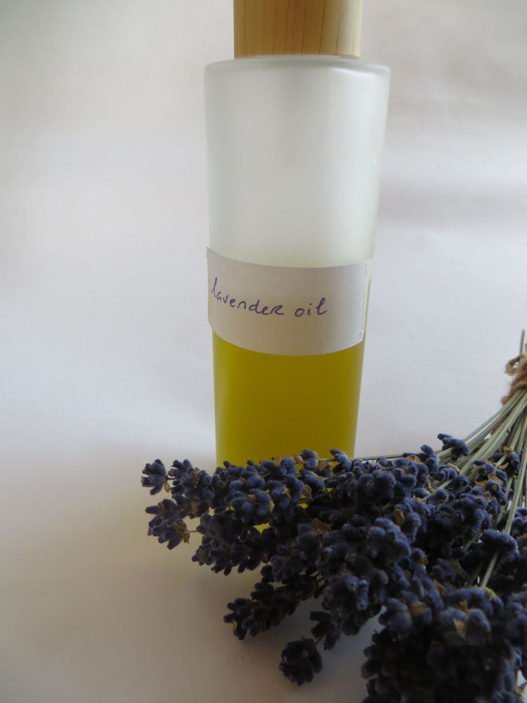 essential.blue how to make lavender oil