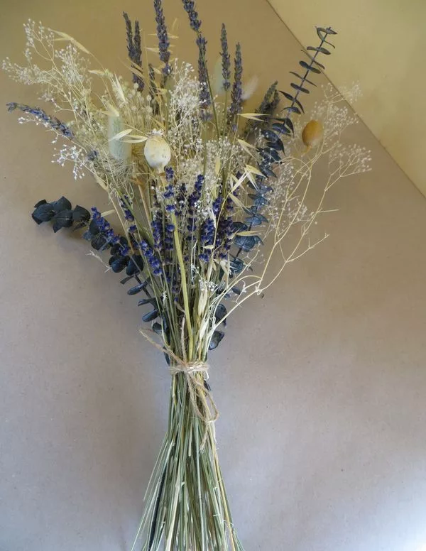 Dried flower bouquet blue